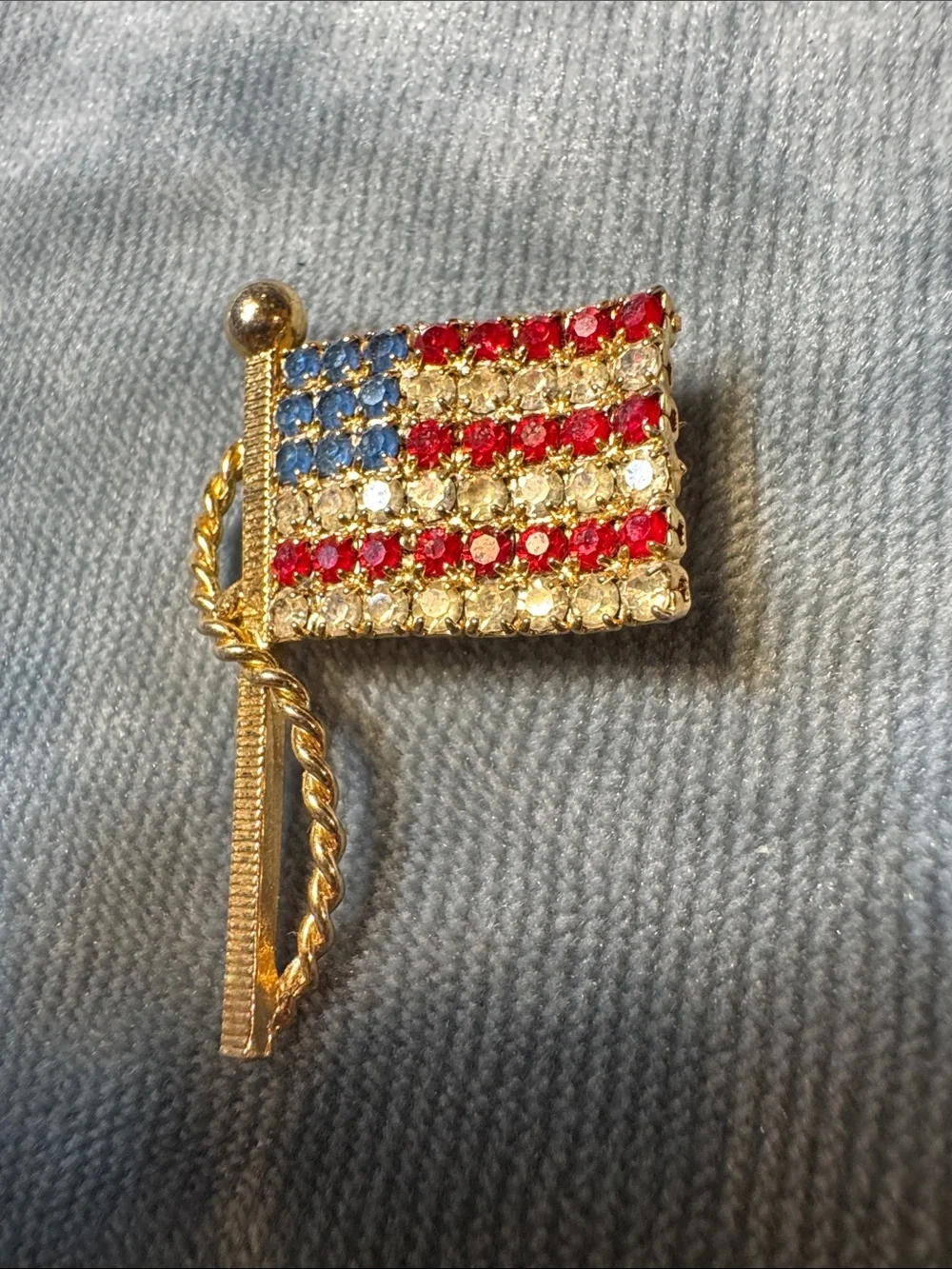 Unbranded elegant gold
